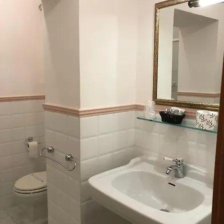 ホテル Eliceto & 4*